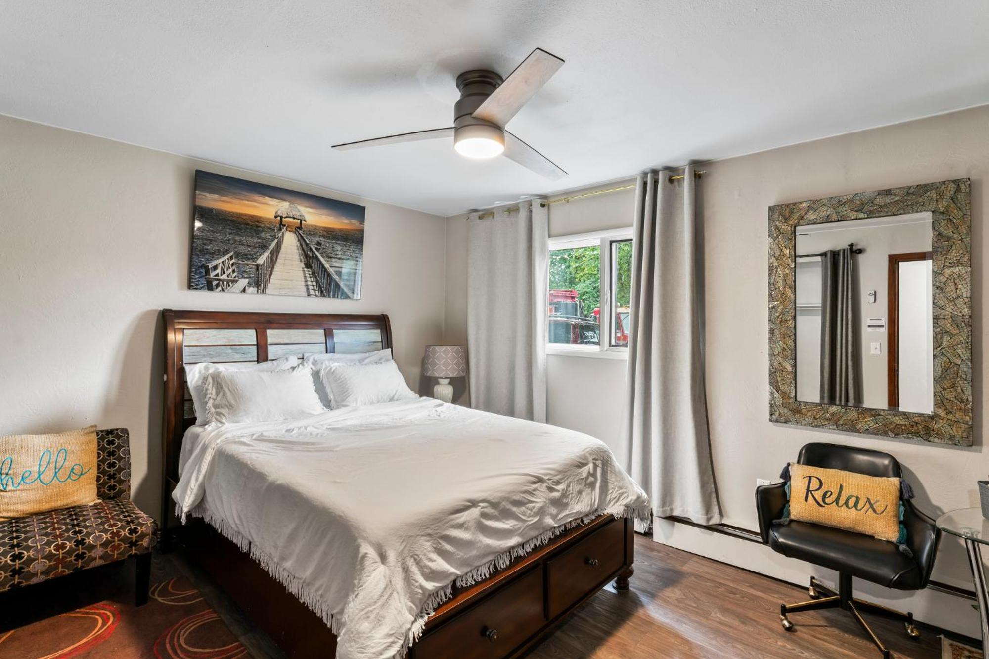 אנקורג' King Suite On 16Th Ave מראה חיצוני תמונה